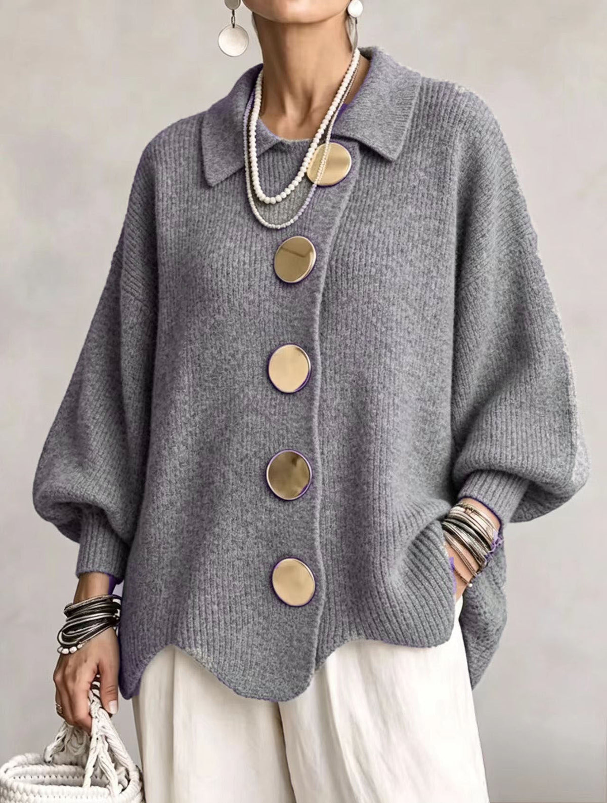 Victoria | Cárdigan oversize con botones dorados