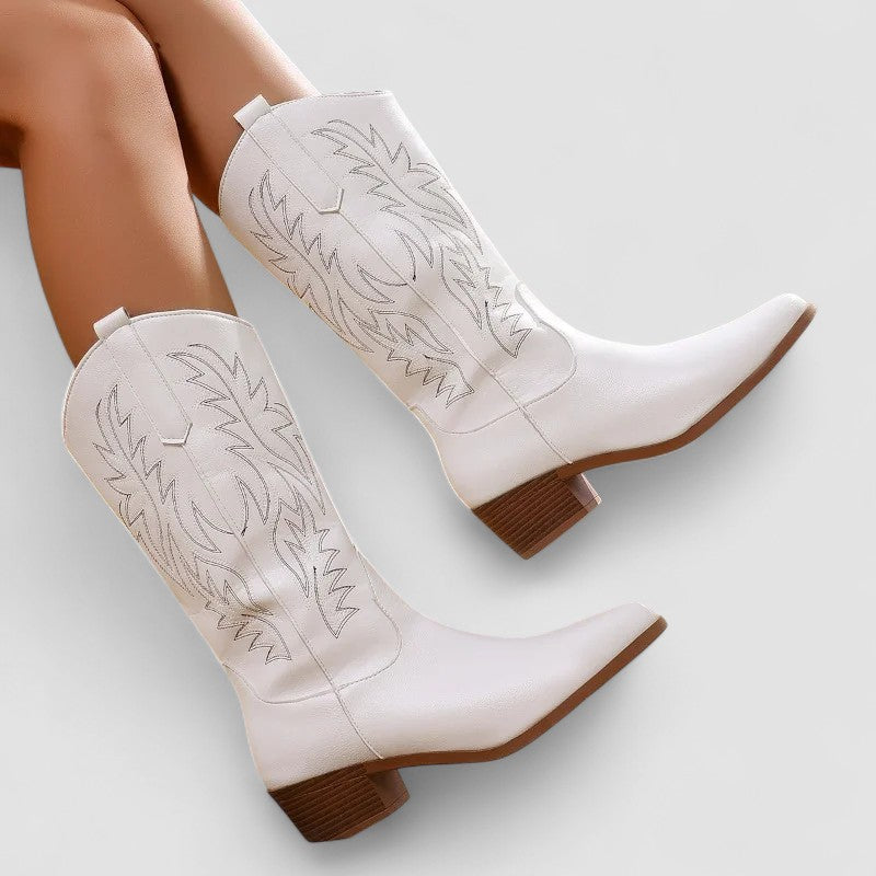 Sierra | Botas camperas bordadas