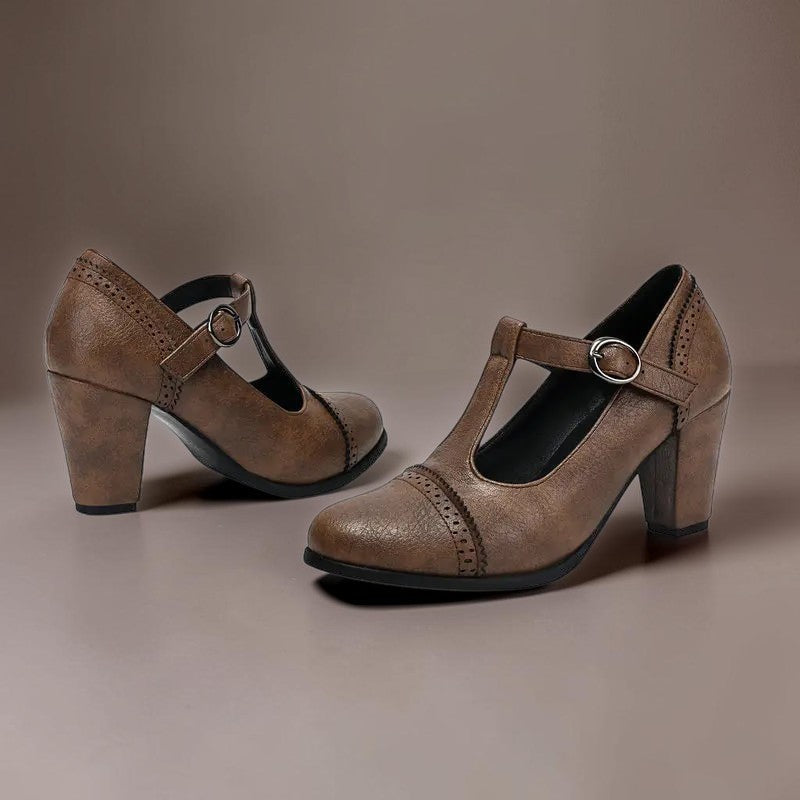 Sandrine | Zapatos de salón calados con tira en T